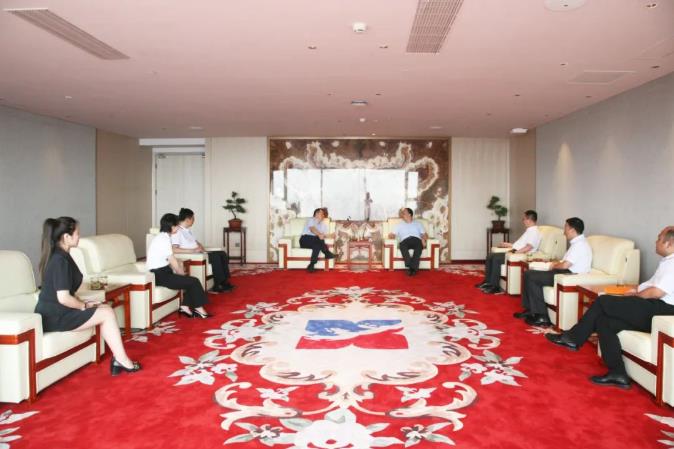 宁夏银行西安分行行长哈晓刚一行到访壹定发股份