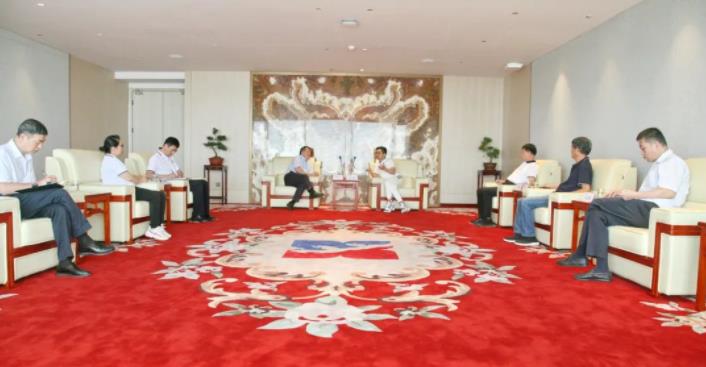 陕西服装工程学院及五零五药业董事长吕明一行到访壹定发股份