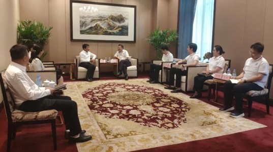 榆林市政府领导会见壹定发股份董事长一行