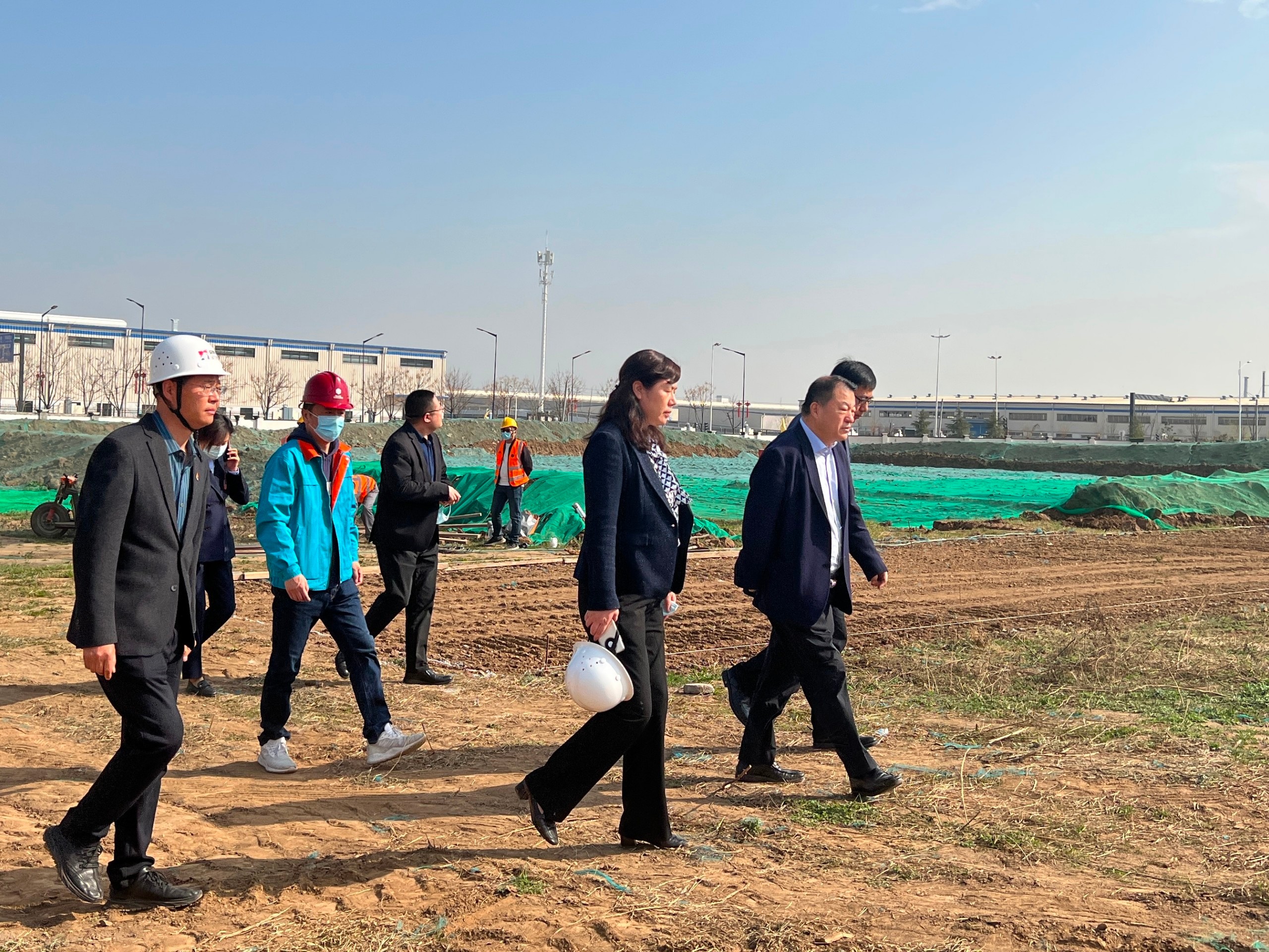 西安高新区观摩团走进壹定发股份制药厂搬迁扩建项目