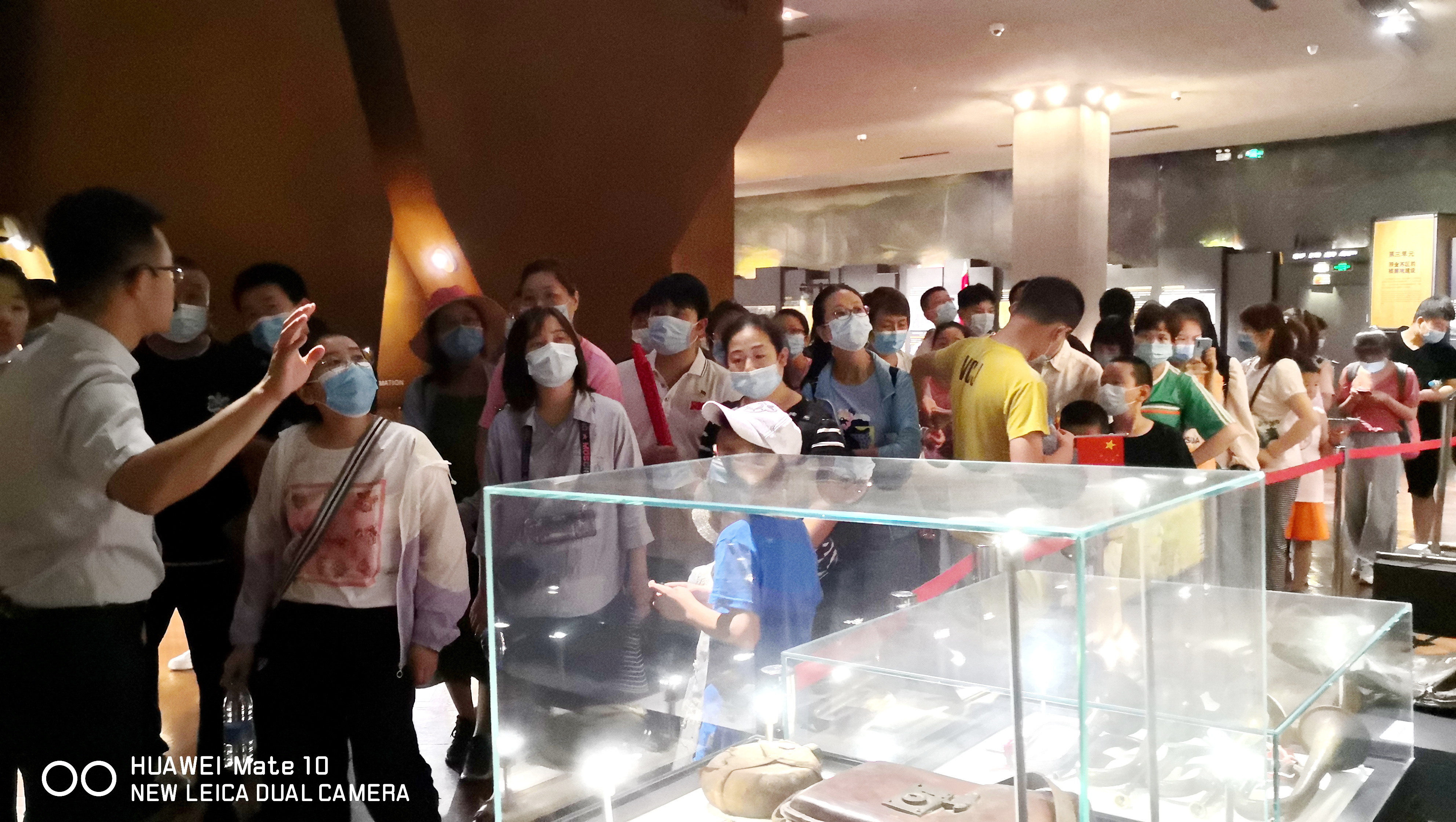 2021壹定发股份先进员工照金行