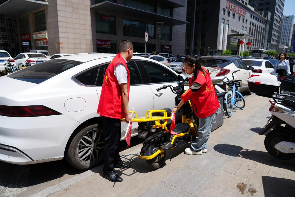 壹定发股份“壹定发聚力文明交通”志愿者服务活动