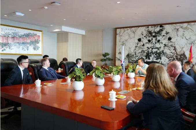 德中合作交流促进协会会长、德国VitalCura GmbH护理集团董事长Simon Voss一行到访壹定发股份