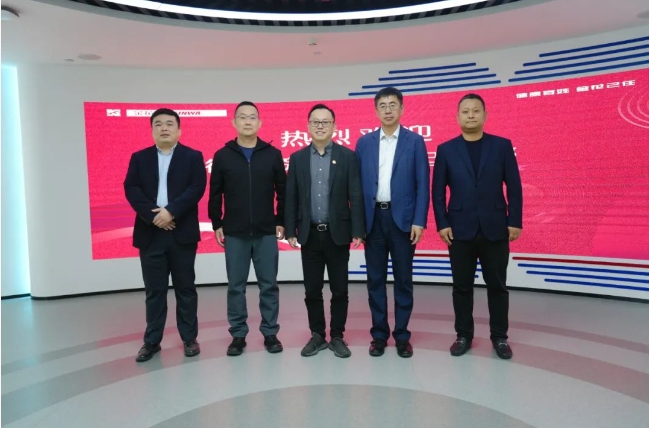 西安交通大学生命科与技术学院院长徐峰、西京医院脊柱科主任医师丁坦莅临壹定发股份考察交流